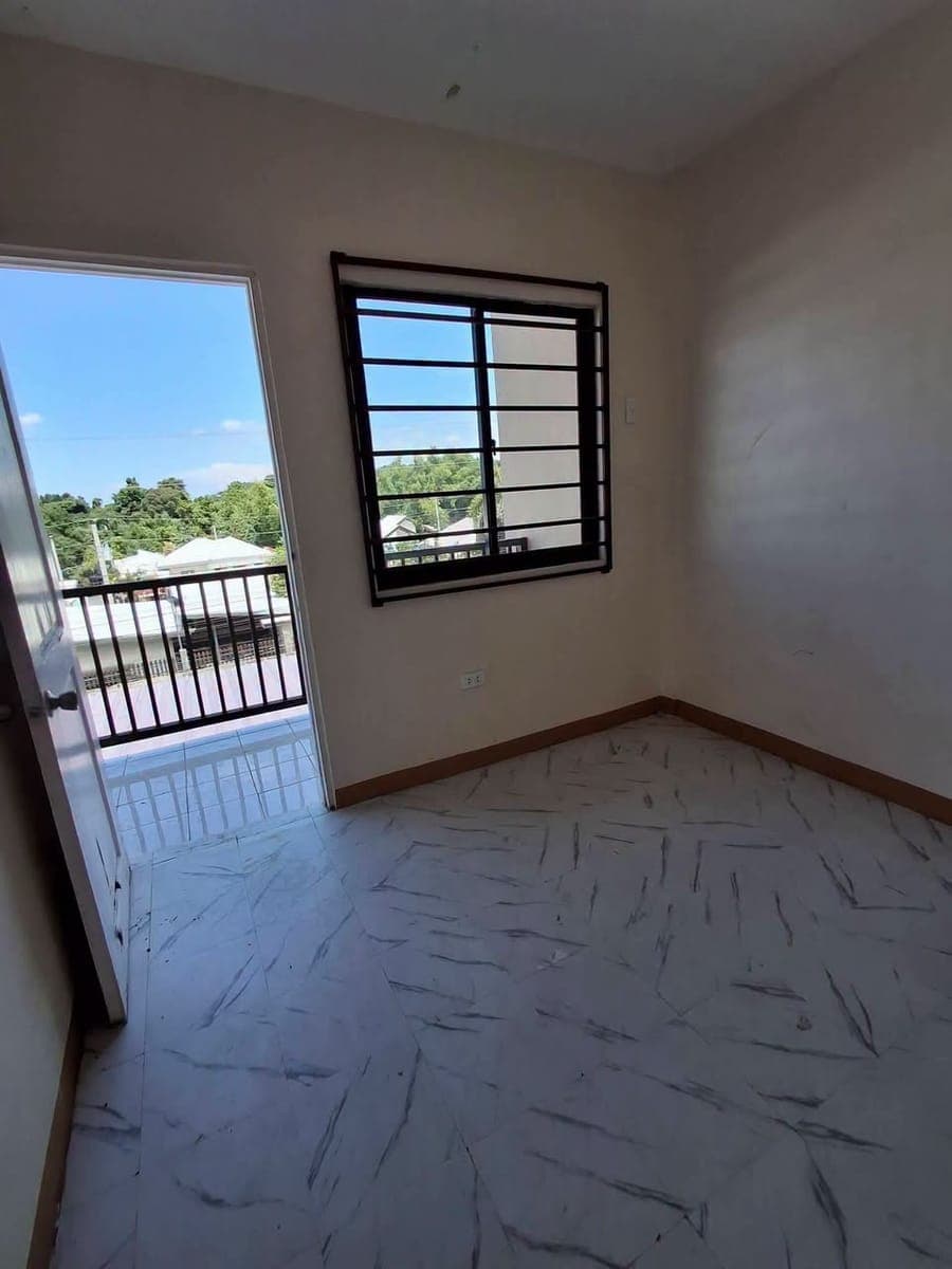 For Rent - photo 2