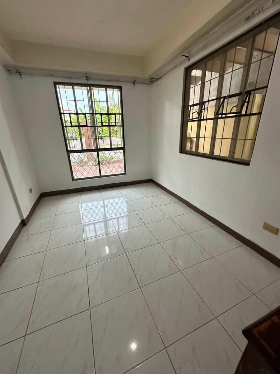 🏡 HOUSE FOR RENT | CECILIA HEIGHTS - photo 3