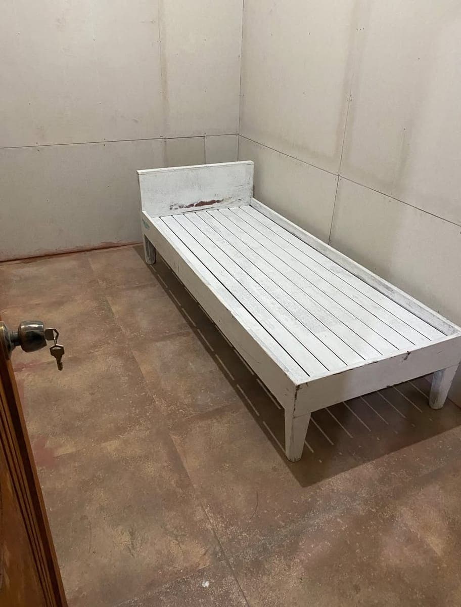 Room for rent 3500 Gud for 1or 2 tiles hanger cabinet big room highway  Ubalde Rcastillo near seaman... - photo 3