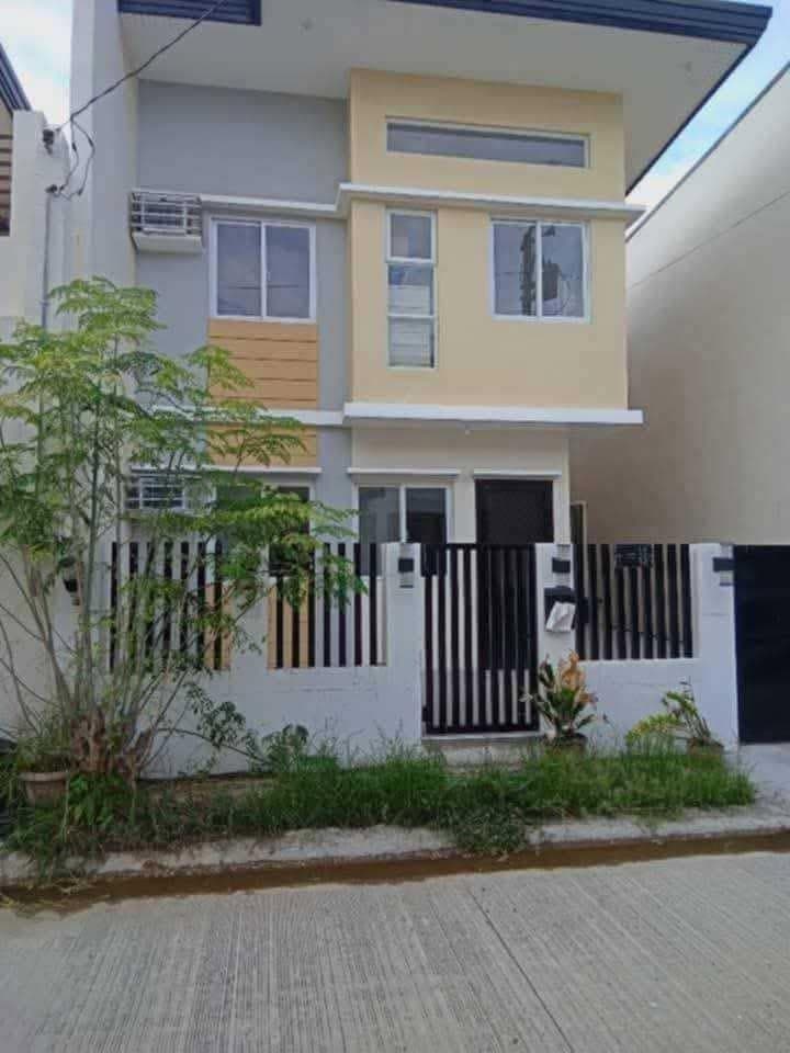 🏡 2-STOREY HOUSE FOR RENT - photo 1