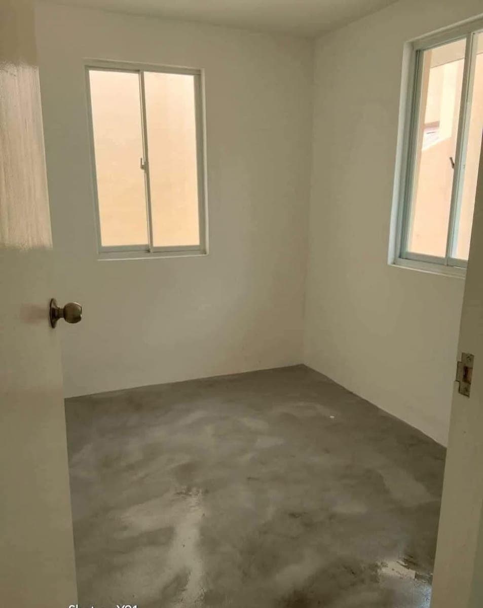3 BEDROOM BARE UNIT NEAR AIRPORT - photo 2