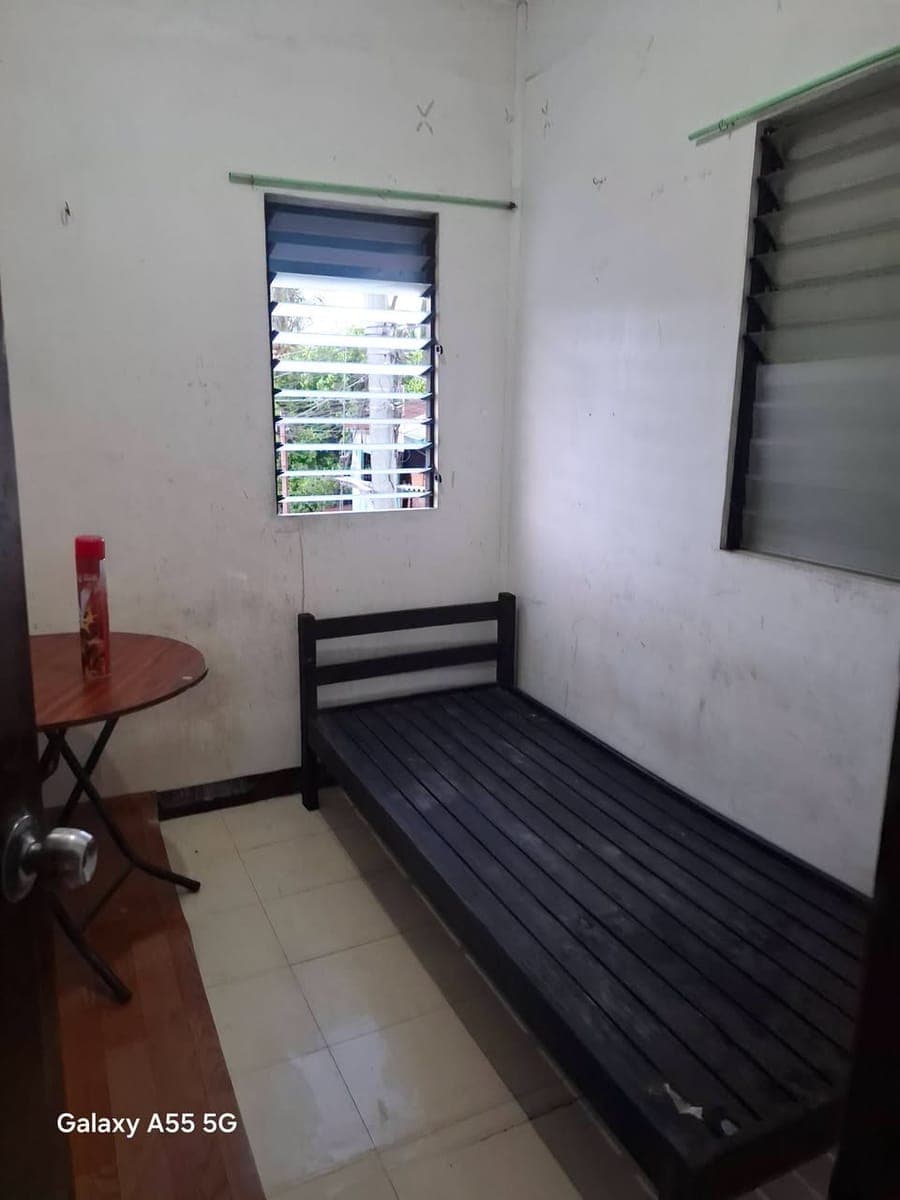 Room for rent  duha ang available w aircon ang isa 3.500 ang naa aircon  wla aircon 3k naa  piso wif... - photo 1