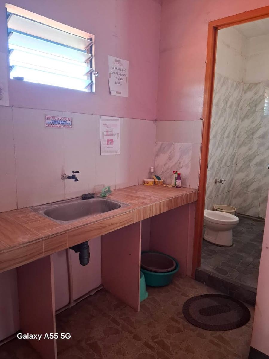 Room for rent  duha ang available w aircon ang isa 3.500 ang naa aircon  wla aircon 3k naa  piso wif... - photo 4