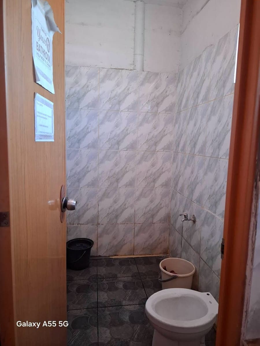 Room for rent  duha ang available w aircon ang isa 3.500 ang naa aircon  wla aircon 3k naa  piso wif... - photo 5