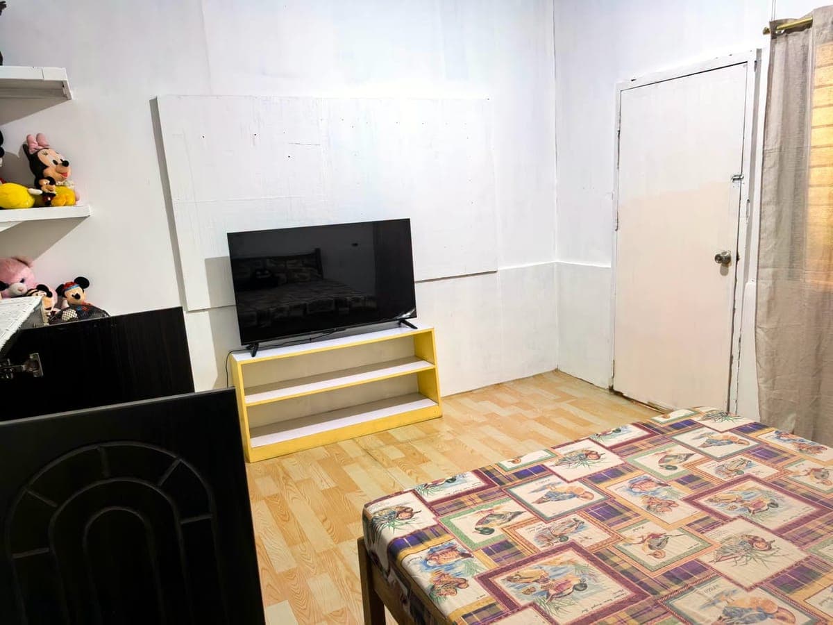 Large Room For Rent - photo 3