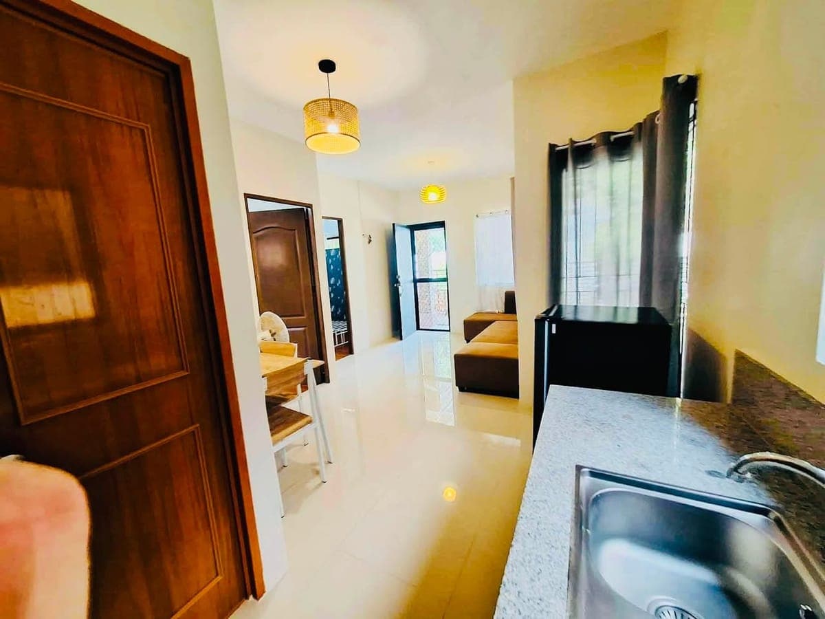 🌸 HOUSE and LOT AVAILABLE FOR RENT ‼️🏡 - photo 2