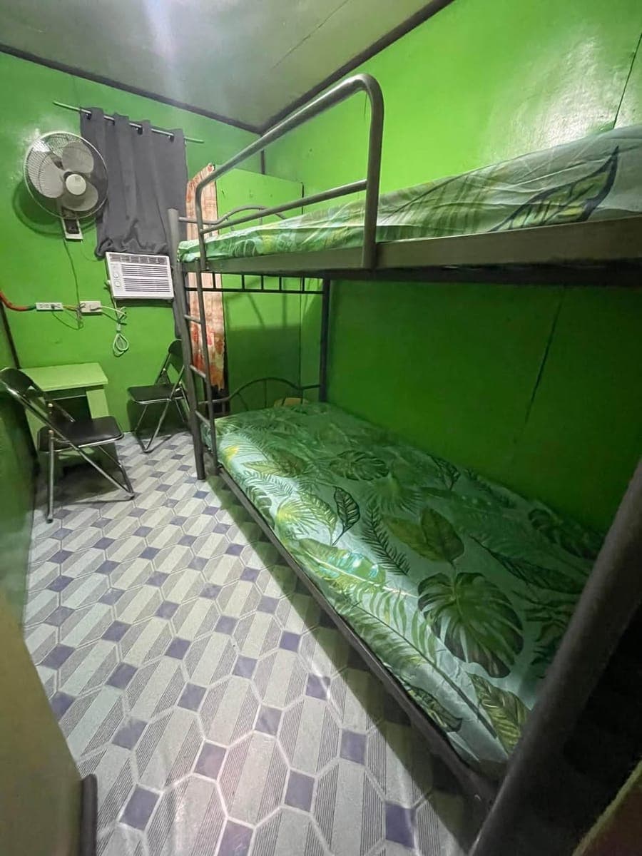 Boarding house for Rent @ JP Laurel Avenue Bajada Landmark Abreeza Mall just pm or tx 09177001409 - photo 2