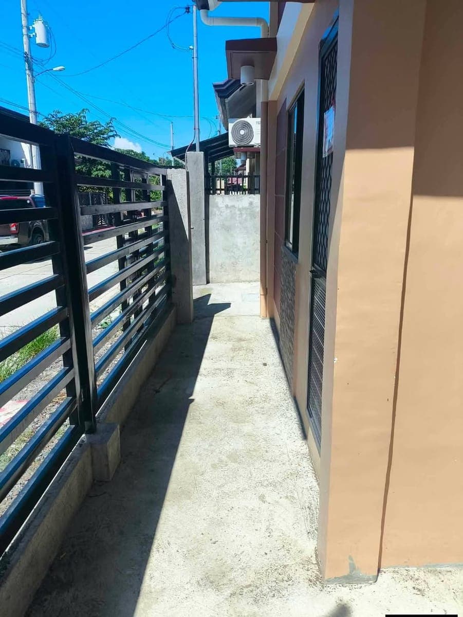 House for rent in Las Casas, Indangan - photo 2