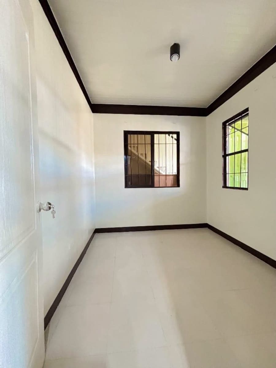 🏡✨ 3 ROOMS FOR RENT – LADIES ONLY ✨🏡 - photo 4