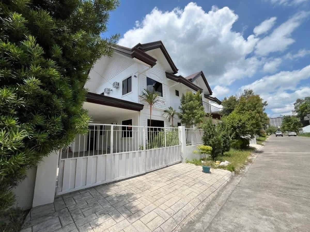 🏡 FOR RENT | Corner House & Lot in Woodridge Park, Maa 🏡 - photo 1