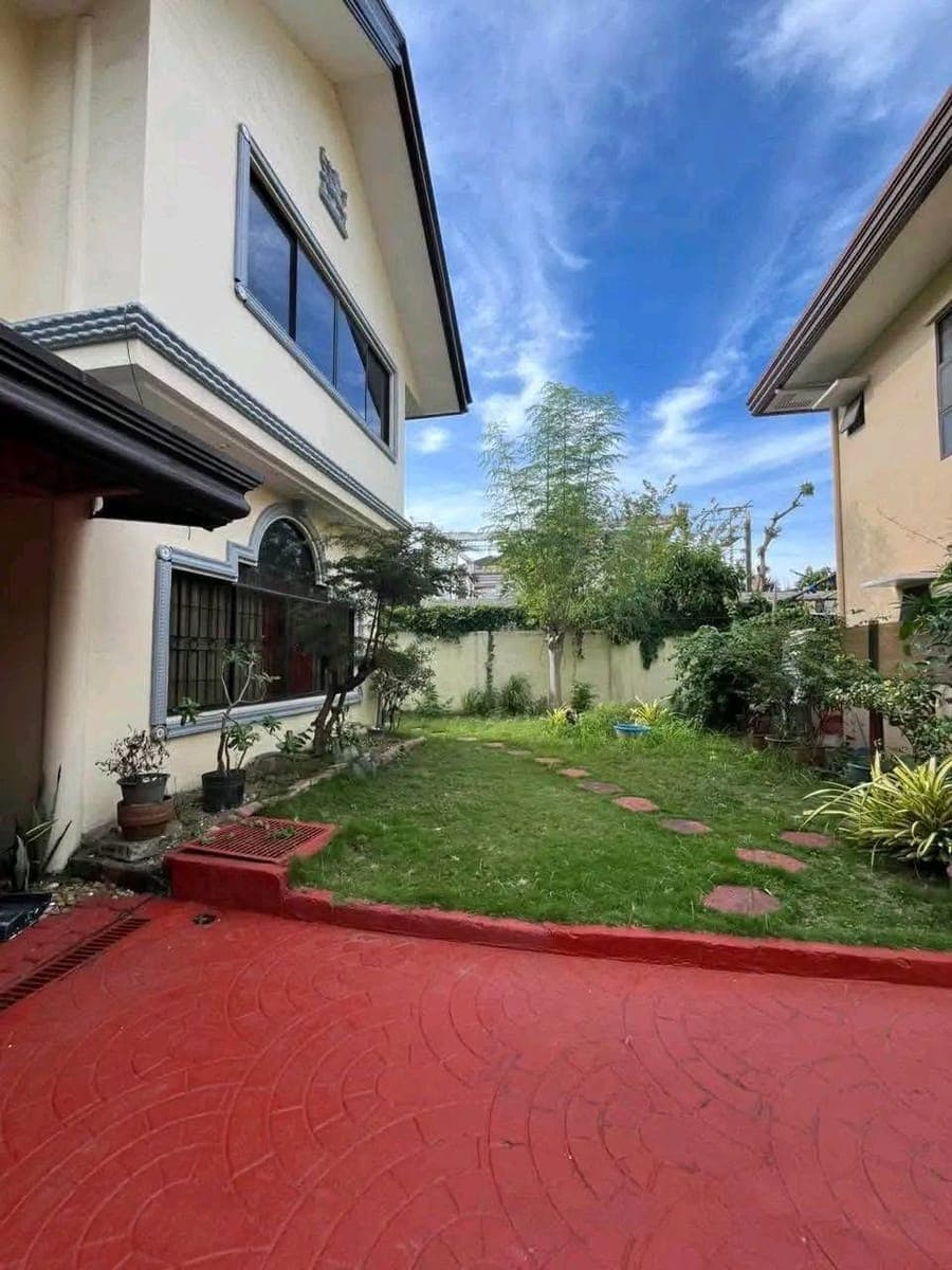 Fully furnished HOUSE FOR RENT Walking distance to SM Davao - photo 2
