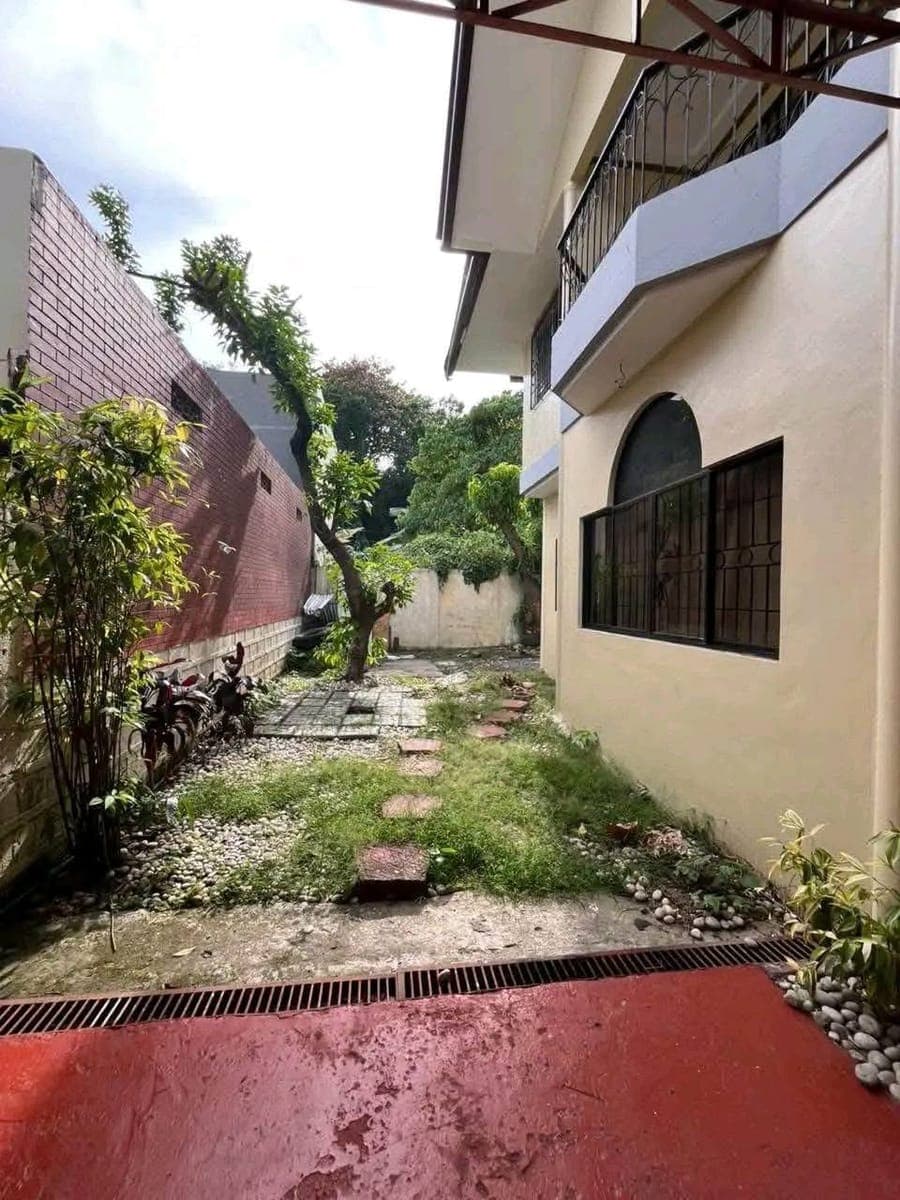 Fully furnished HOUSE FOR RENT Walking distance to SM Davao - photo 5