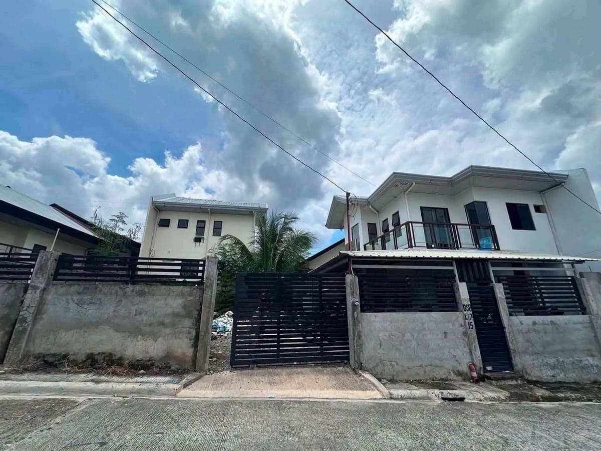 House For Rent - photo 1