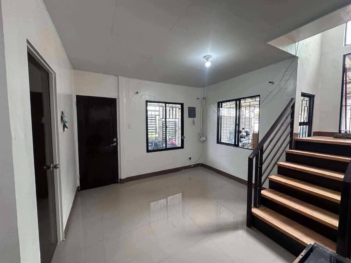 House For Rent - photo 2