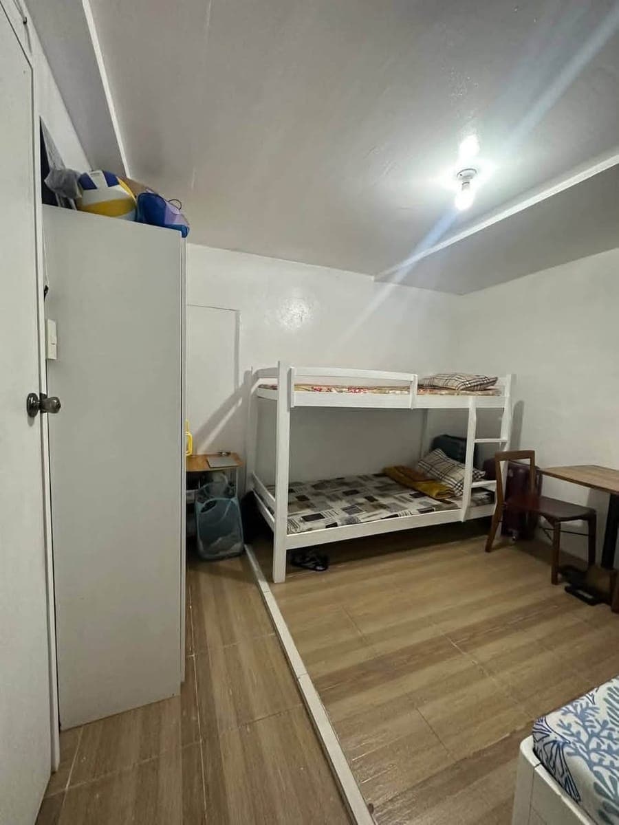 Need one roommate, you will be sharing the room with two other people (including me). - photo 1