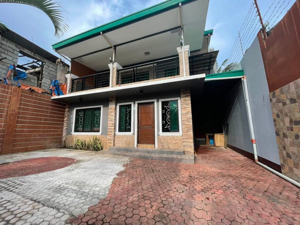 🏡 𝐅𝐎𝐑 𝐑𝐄𝐍𝐓 | 𝐒𝐩𝐚𝐜𝐢𝐨𝐮𝐬 𝟑-𝐒𝐭𝐨𝐫𝐞𝐲 𝐇𝐨𝐮𝐬𝐞 𝐢𝐧 𝐌𝐚𝐚, 𝐃𝐚𝐯𝐚𝐨 𝐂𝐢𝐭𝐲 🏡 - photo 1