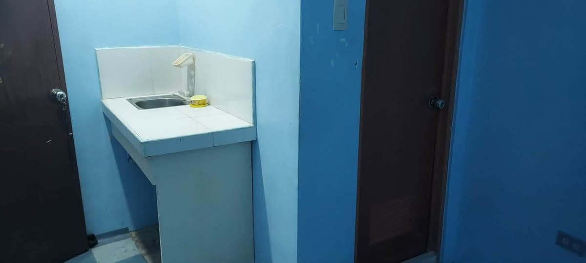 ROOM FOR RENT - photo 1