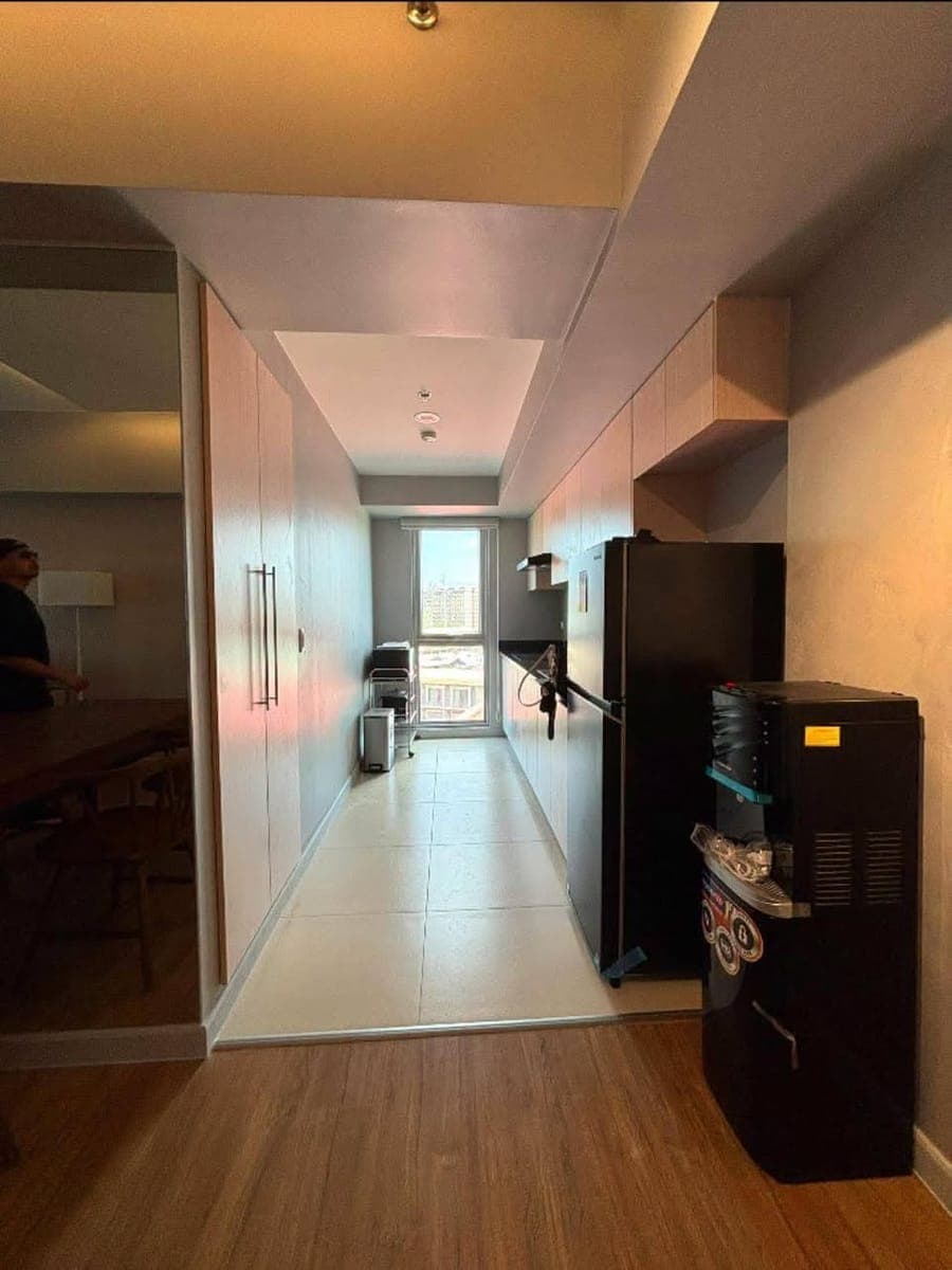 FULLY FURNISHED 1 BEDROOM - photo 3