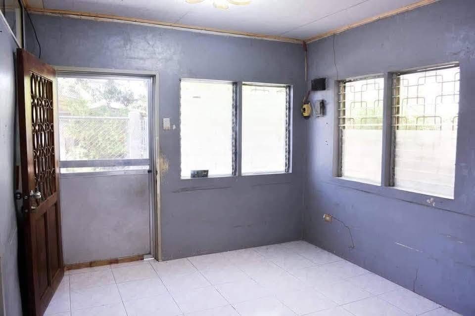 House for Rent ( Prime Location) - photo 2