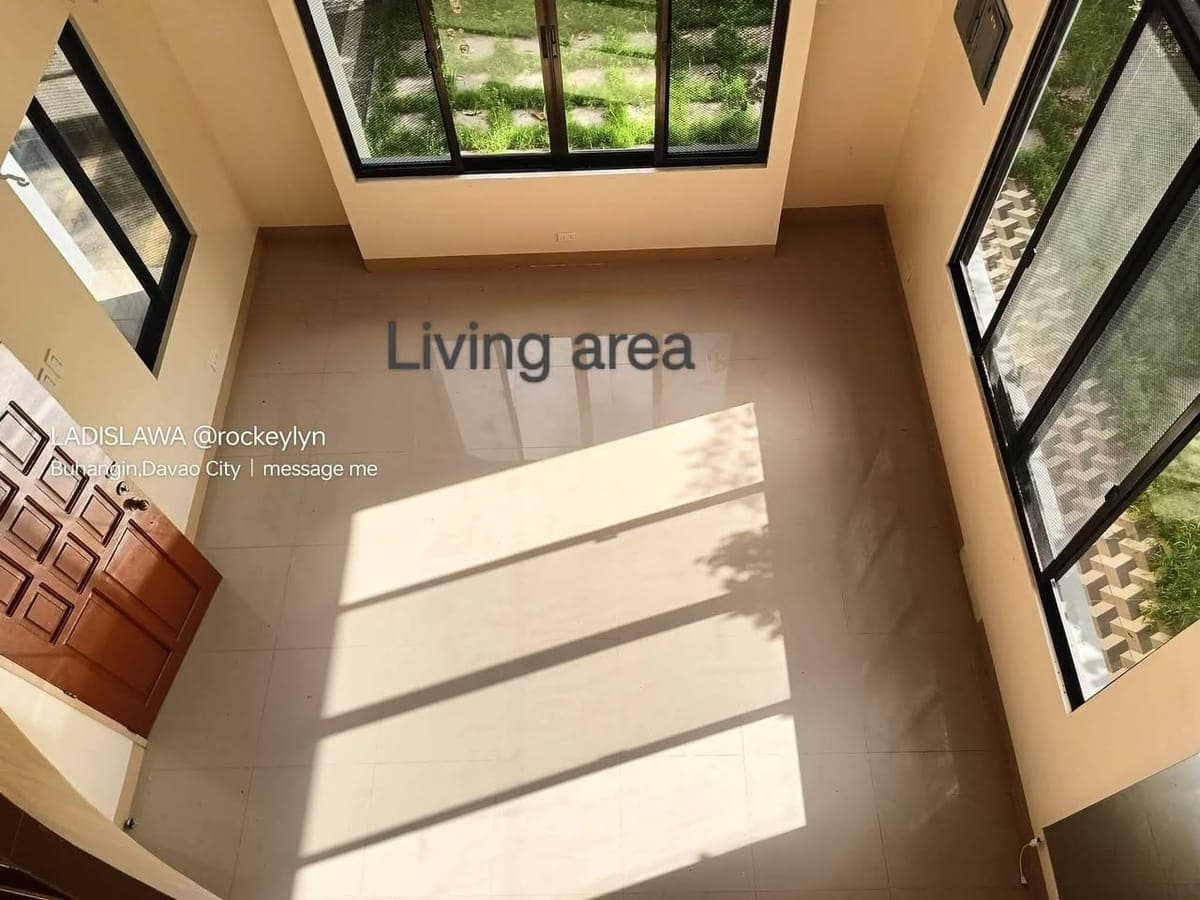 New Listing! - photo 4