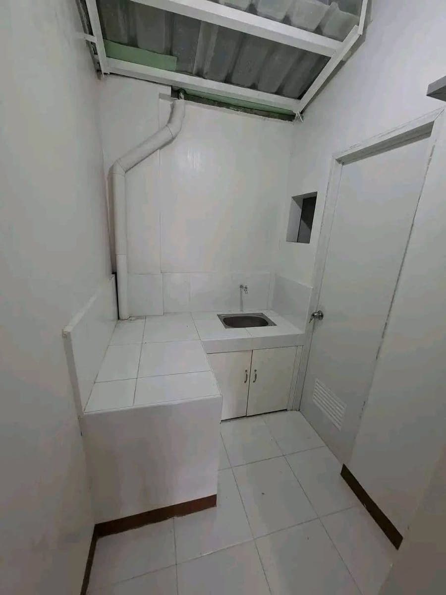 🏡CABANTIAN BRAND-NEW APARTMENT FOR RENT‼️2UNITS‼️BARE UNIT /OWN CR& SINK - photo 4