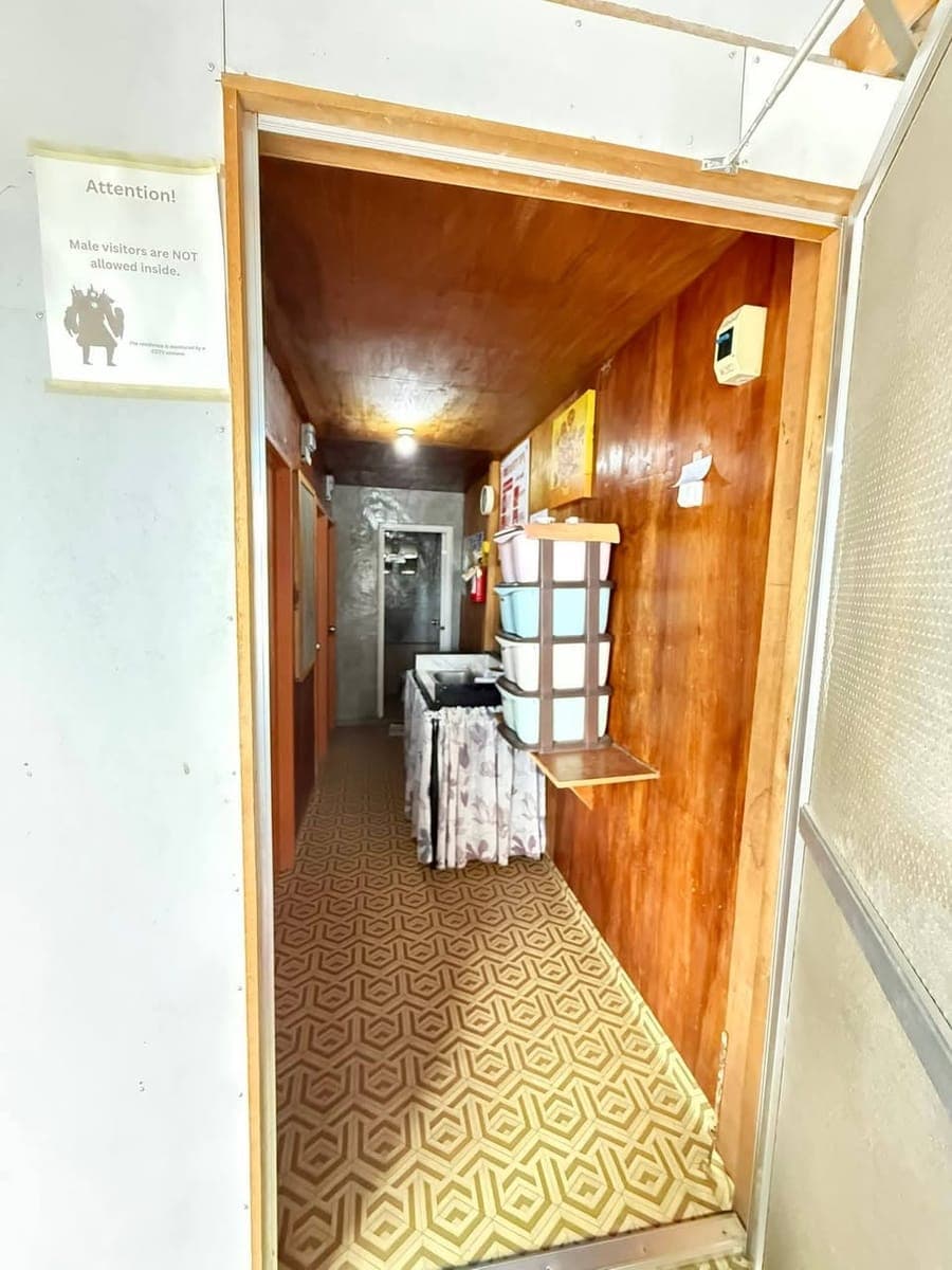 ROOM FOR RENT (Female Only) - photo 3