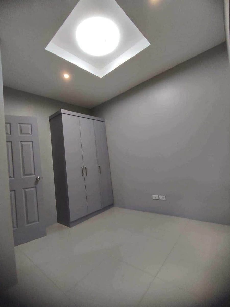 🏡OBRERO PALM VILLAGE 2-STOREY APARTMENT FOR RENT‼️🤩25K ONLY/ BARE UNIT🤩 - photo 4