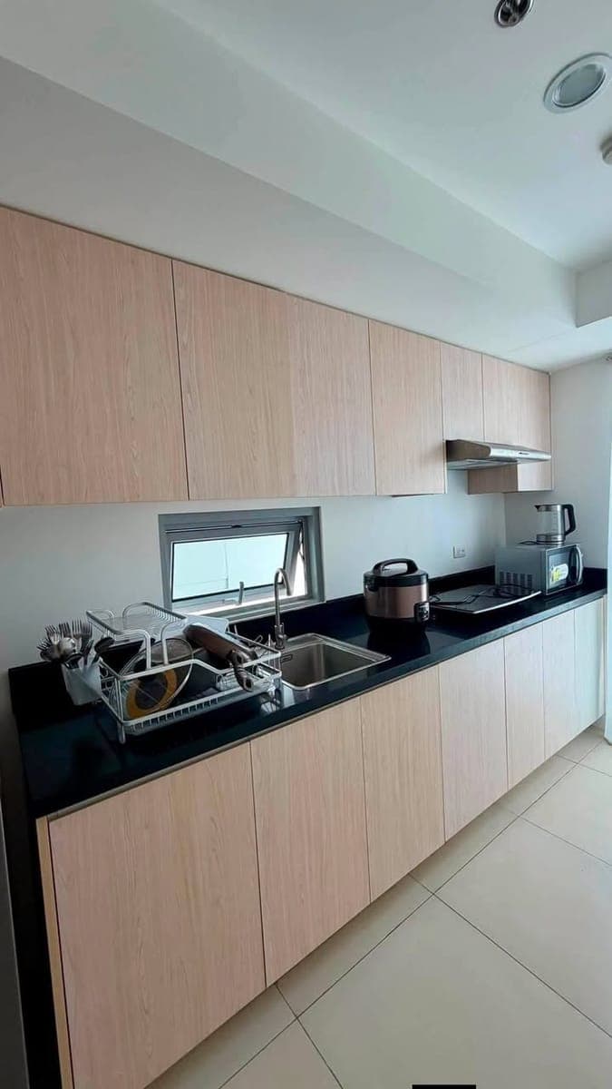 Patio Suites Tower One with Balcony – Fully Furnished 1-Bedroom Unit for Assume or Long Term Rent - photo 4