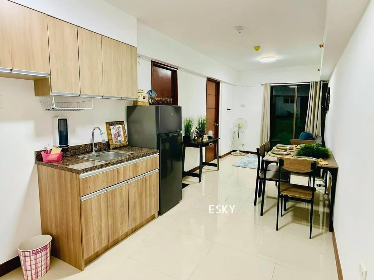 URBAN HIVE PALMS | FULLY FURNISHED CONDO UNIT with BALCONY FOR LEASE !! 📣📣📣 - photo 4