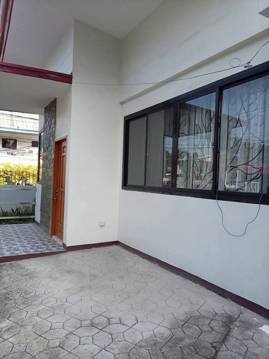 New Listing - photo 1