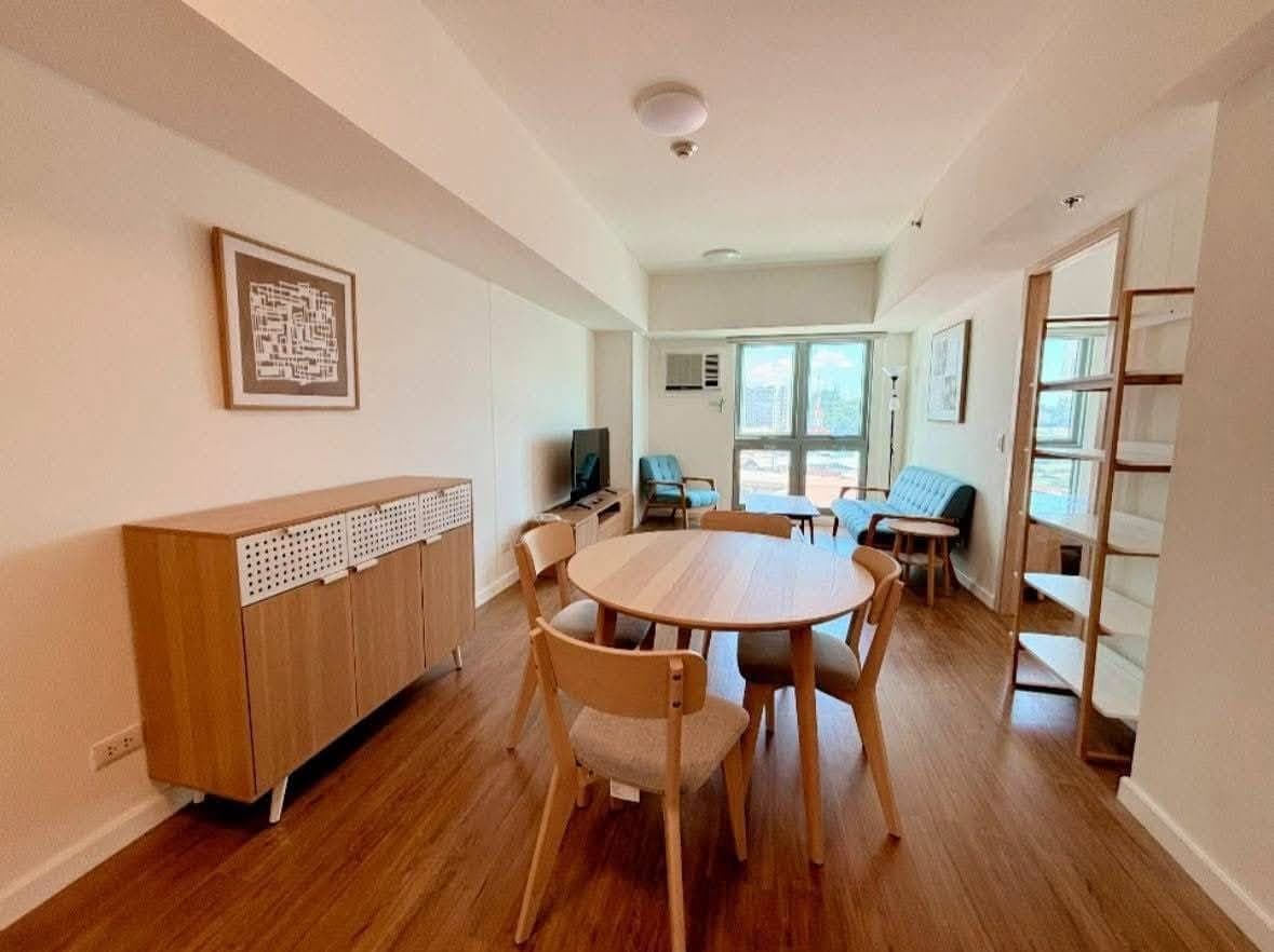 🏙️ NOW AVAILABLE – Fully Furnished 1-Bedroom Corner Unit with Parking at Patio Suites Abreeza! 🏙️ - photo 1