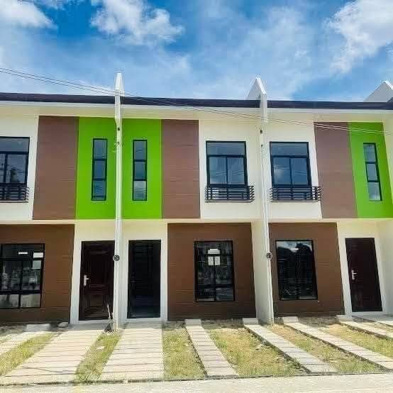 🪴 😱Direct Listing 2 STOREY TOWNHOUSE FOR RENT 😱🪴 - photo 1