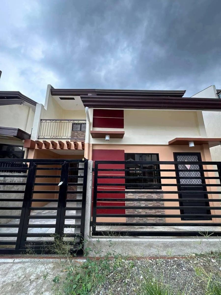HOUSE FOR RENT - photo 1