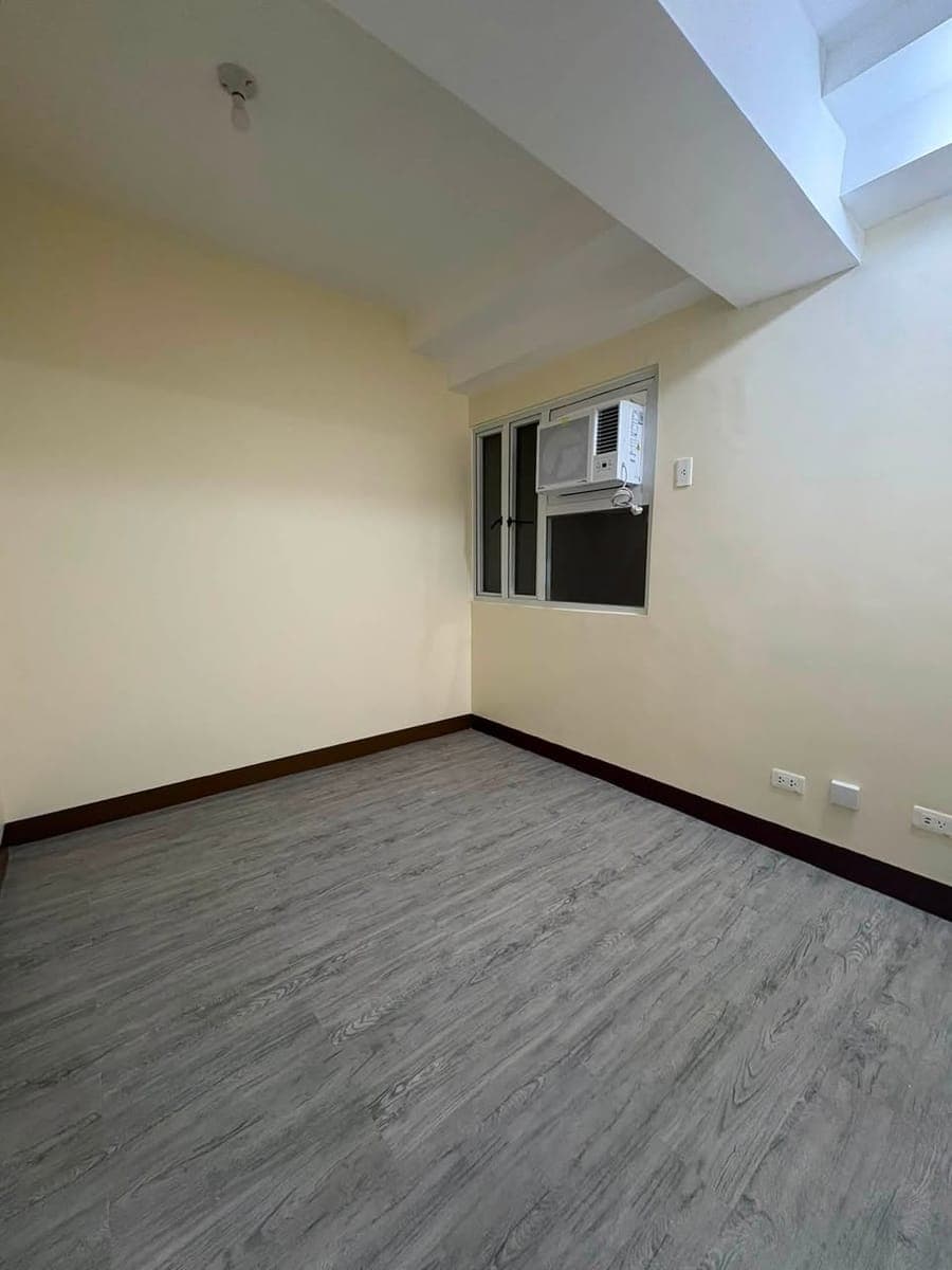 Studio Unit for Rent at Vivaldi (Bare) - photo 1