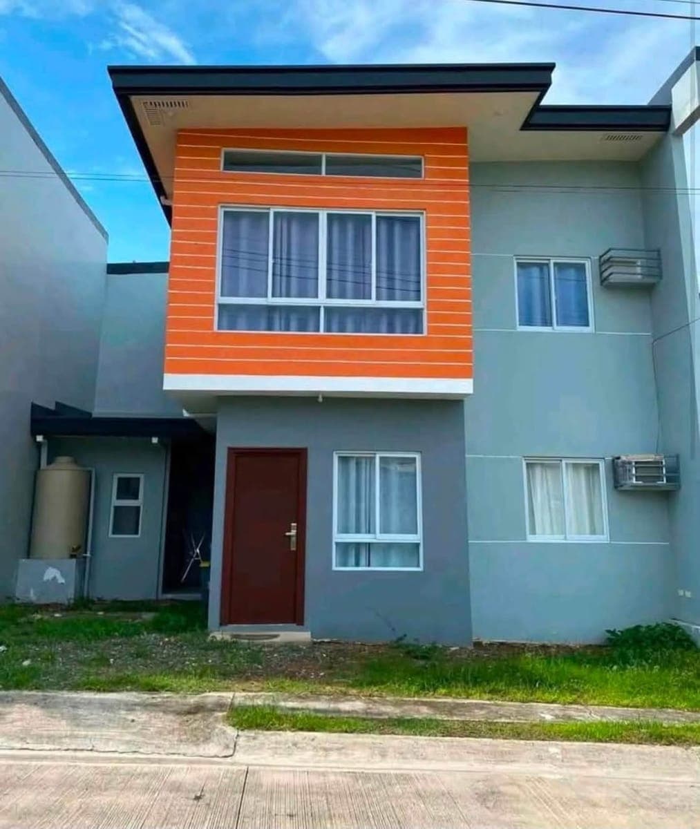 🏡 2-STOREY HOUSE FOR RENT – DIAMOND HEIGHTS, COMMUNAL - photo 1