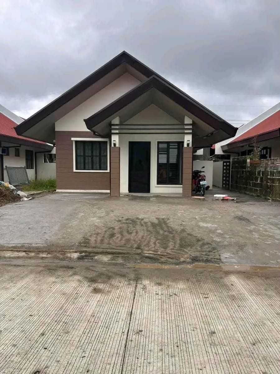 🍁 Brand New Fully Furnished 2-Bedroom House for Rent🍁 - photo 1