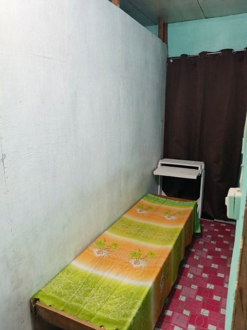 ROOM FOR RENT for Ladies Only! - photo 2