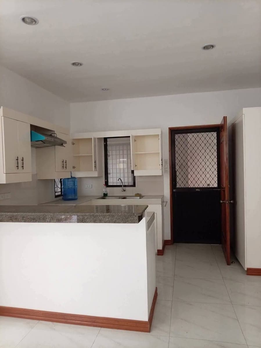 🏡 50K ONLY‼️5-BEDROOM HOUSE FOR RENT | NOVA TIERRA, LANANG‼️ - photo 2