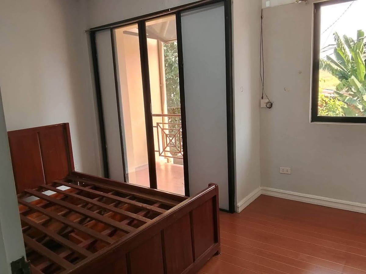 🏡 1-BEDROOM SEMI-FULLY FURNISHED APARTMENT FOR RENT - photo 2