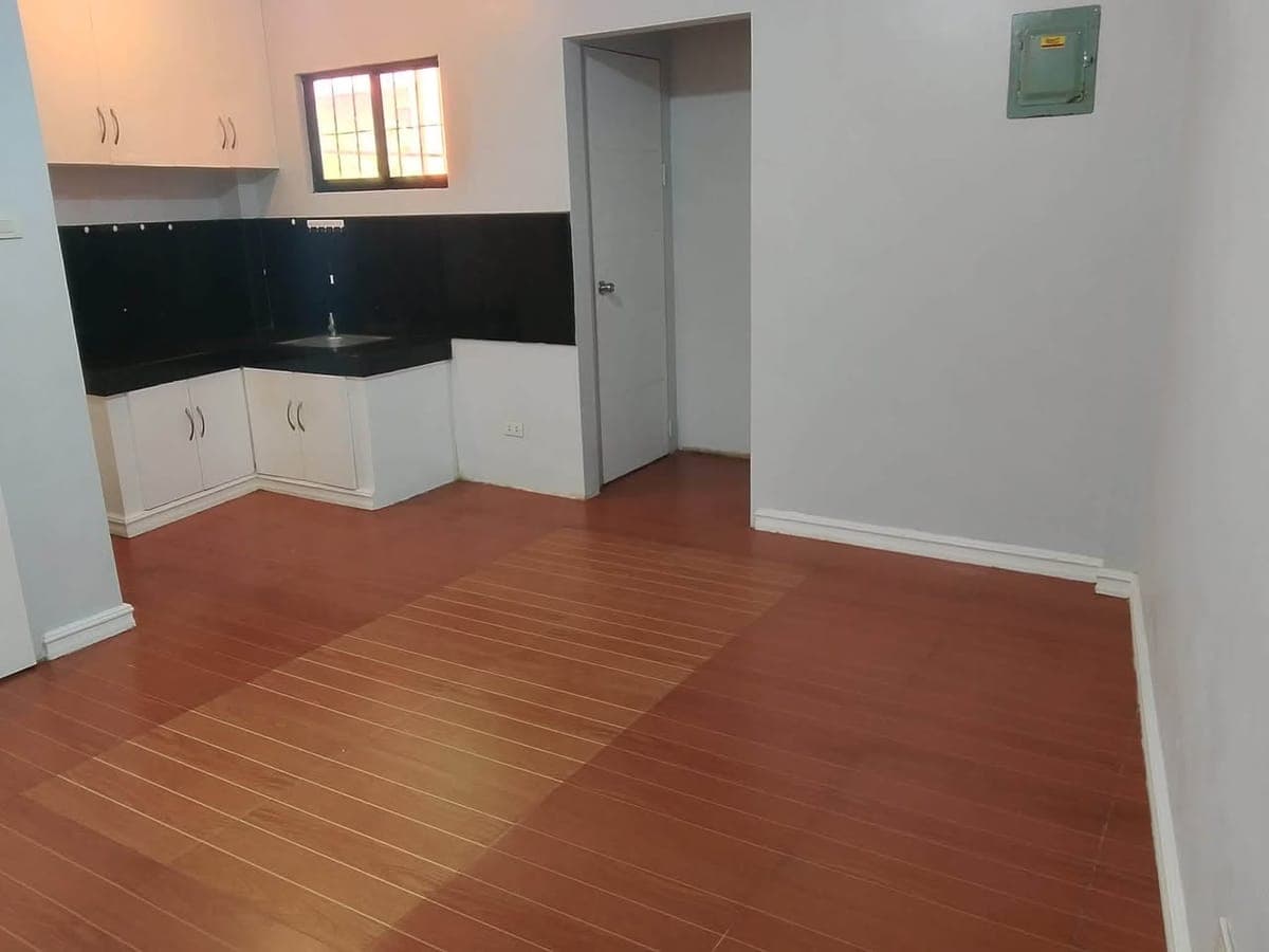 🏡 1-BEDROOM SEMI-FULLY FURNISHED APARTMENT FOR RENT - photo 3