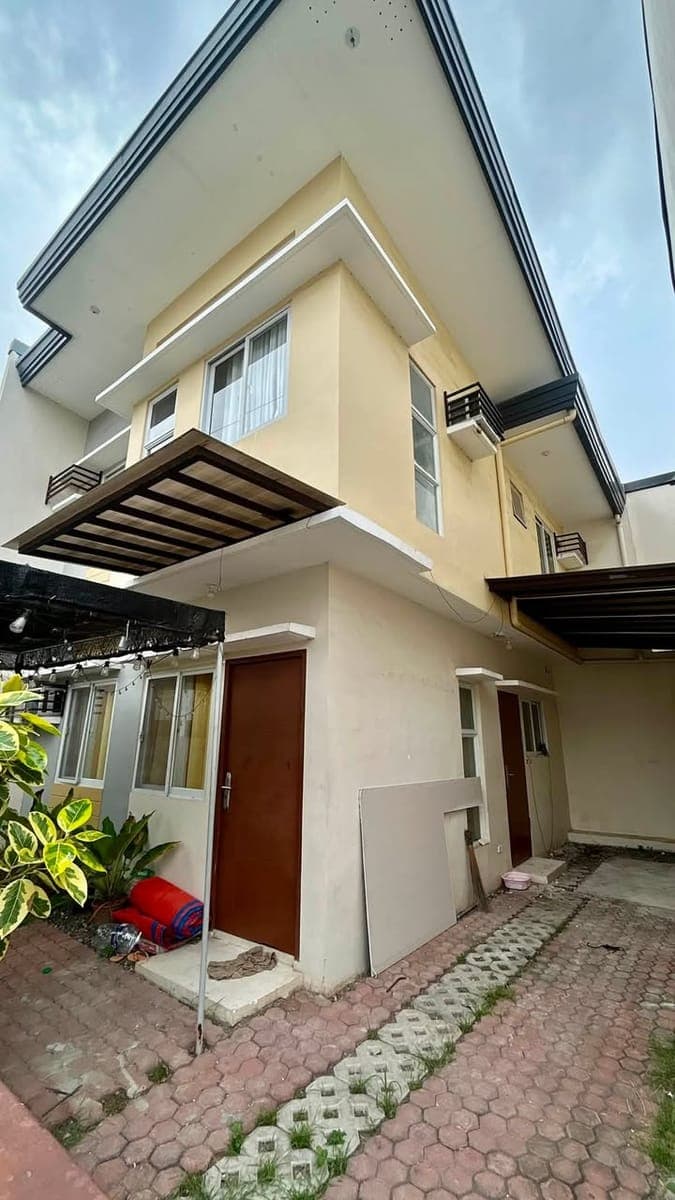 FOR RENT HOUSE AND LOT🎉 - photo 1