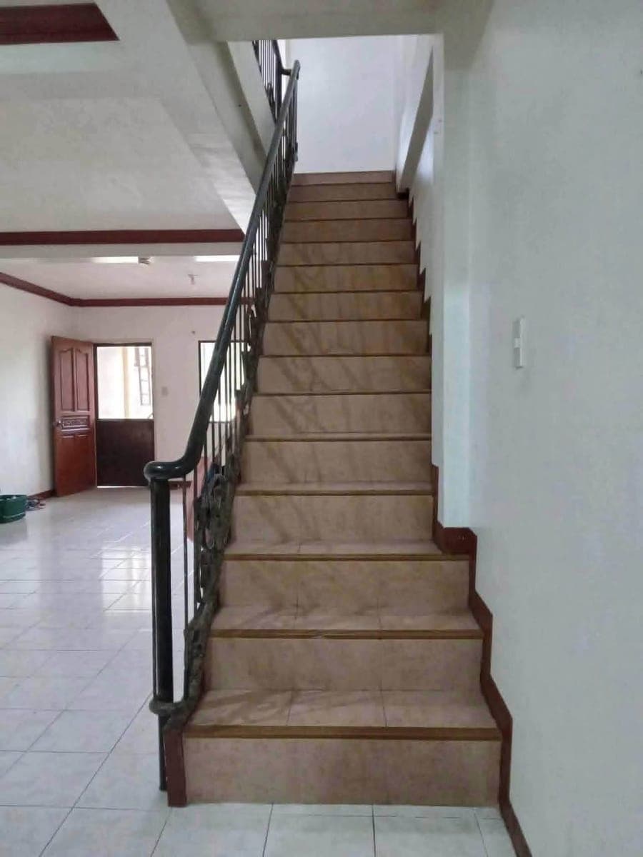 SPACIOUS 2-STOREY APARTMENT FOR RENT 🍁 - photo 3