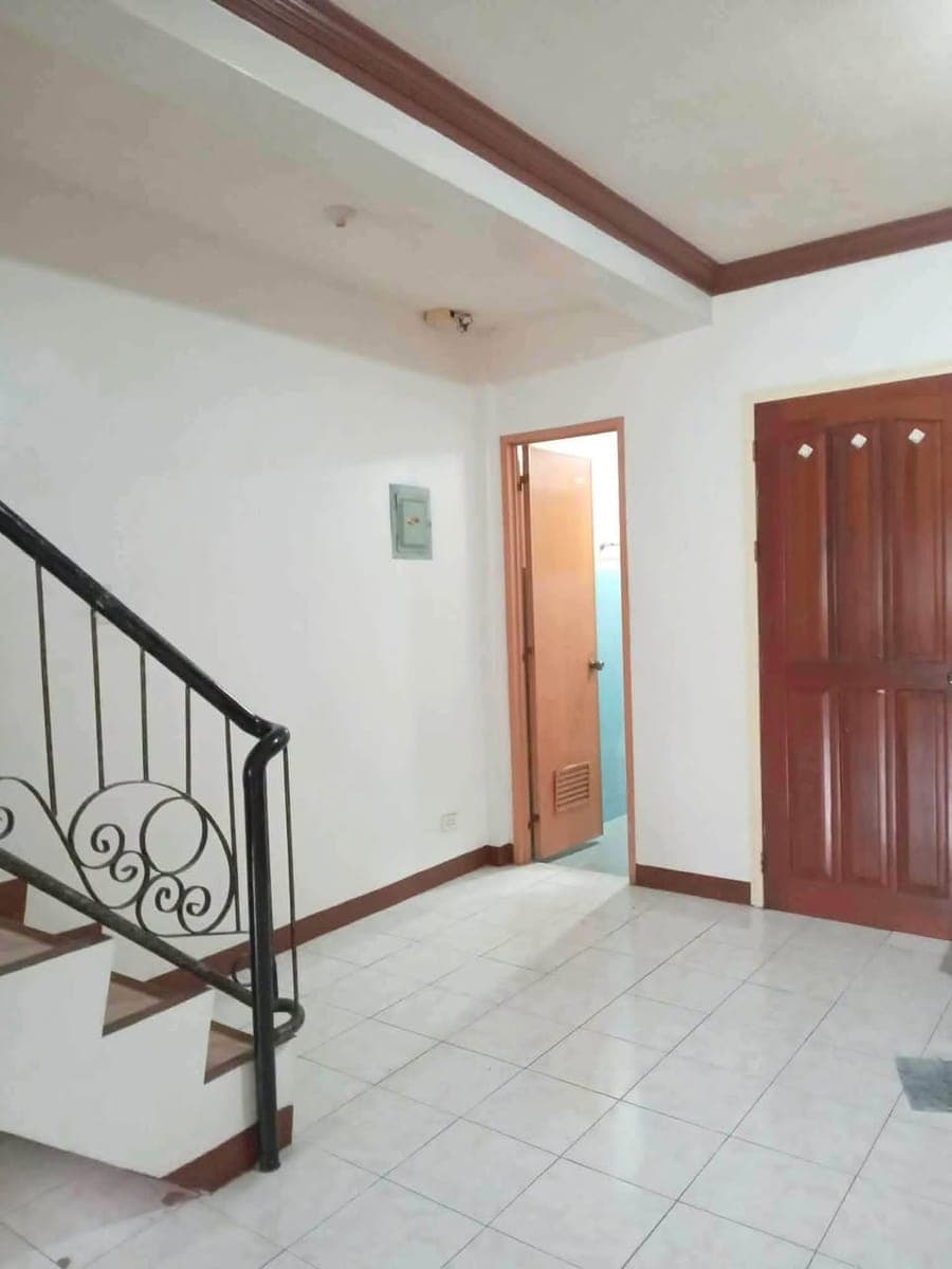 SPACIOUS 2-STOREY APARTMENT FOR RENT 🍁 - photo 5