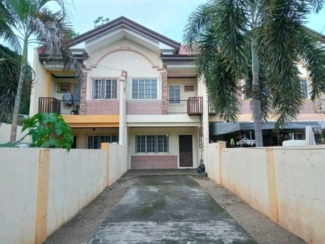 🍁 SPACIOUS 2 STOREY APARTMENT FOR RENT 🍁  Nova Tierra Village, Davao City, Philippines - photo 1