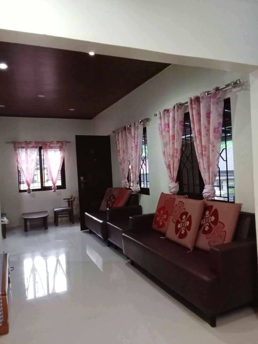 🍁 FULLY FENCED HOUSE — LONG TERM RENTAL 🍁 - photo 2