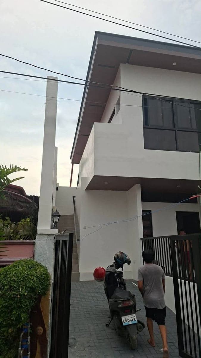 Brand new 1 bedroom apartment unit for rent with parking for one 1 car , wardrobe included - photo 2