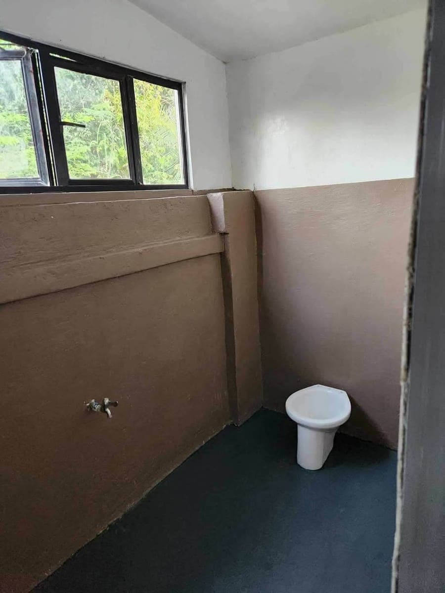 studio/room for rent located at suraya cabantian - photo 2