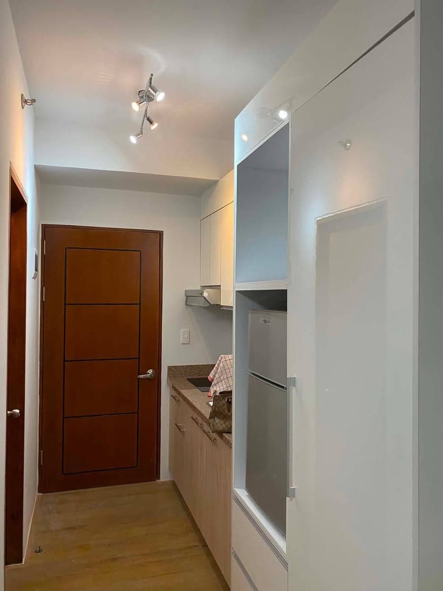 MESATIERRA – STUDIO UNIT FOR RENT 26K with PARKING - photo 4