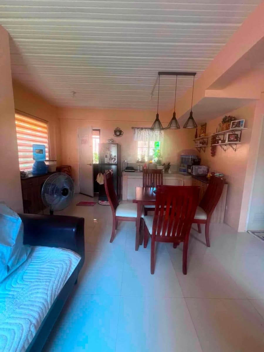 🏡 ₱18,500/MONTH — SEMI-FURNISHED HOUSE FOR RENT - photo 4