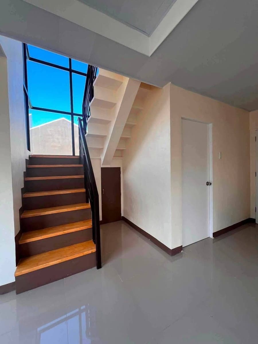 New Listing - photo 4